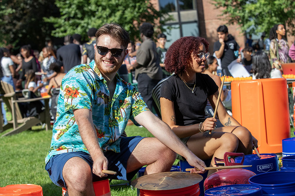 Alex Ciardullo ’25, left, at Club Fair