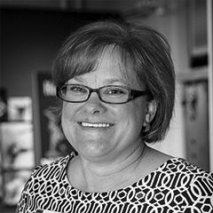 Angela Foss ’82